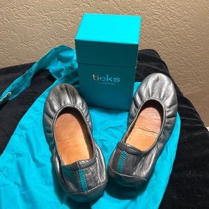Tieks ballerina flats, Metallic pewter, size 6
